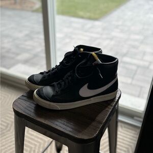 Nike Blazer high-top sneakers, black w/ White, size 11, EUC